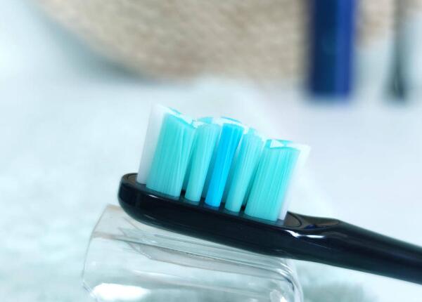 電動牙刷的保養(yǎng)技巧一