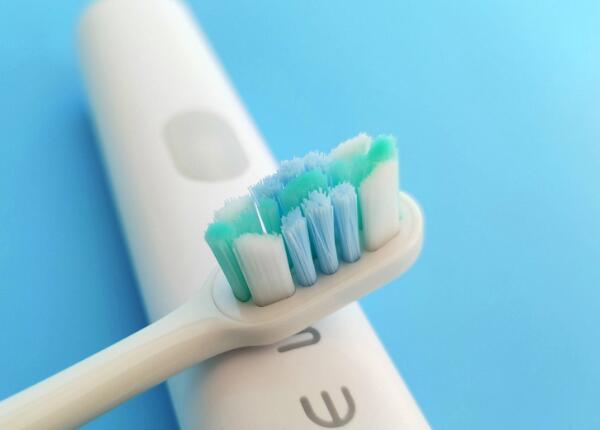 電動牙刷是圓頭的好還是扁頭的好?