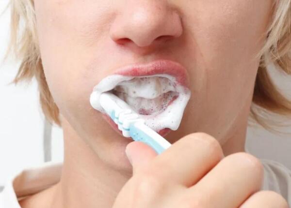 電動牙刷是智商稅還是真有用