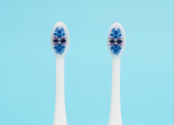 電動牙刷刷頭什么形狀好？平的好還是不平的好？