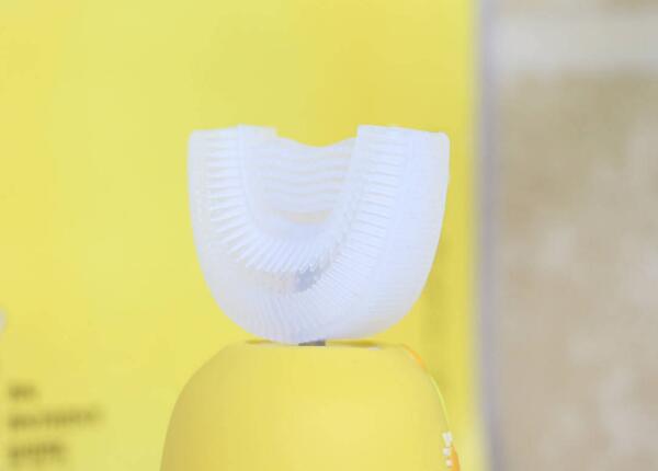 兒童u型手動牙刷刷得干凈不？答案盡在文中！