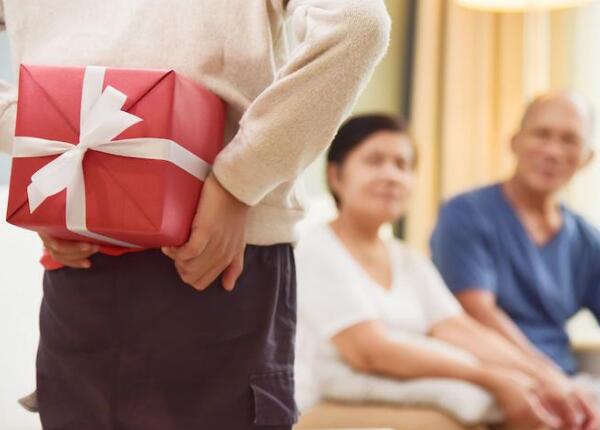 九十歲的老人適合使用電動牙刷嗎 九十歲的老人適合使用電動牙刷嗎