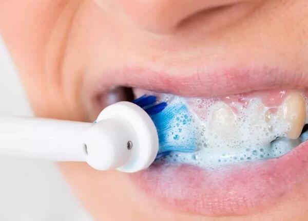 電動牙刷可以刷得更干凈嗎 電動牙刷可以刷得更干凈嗎