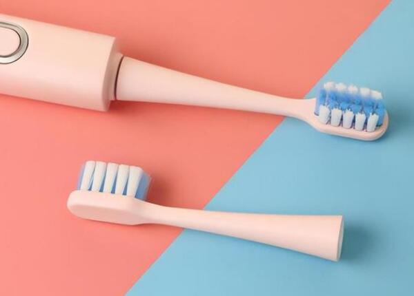 電動牙刷能不能一直用同一清潔刷頭？